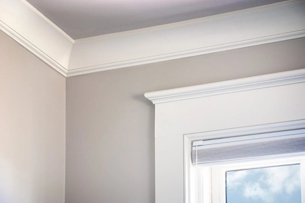 Crown molding in a living room
